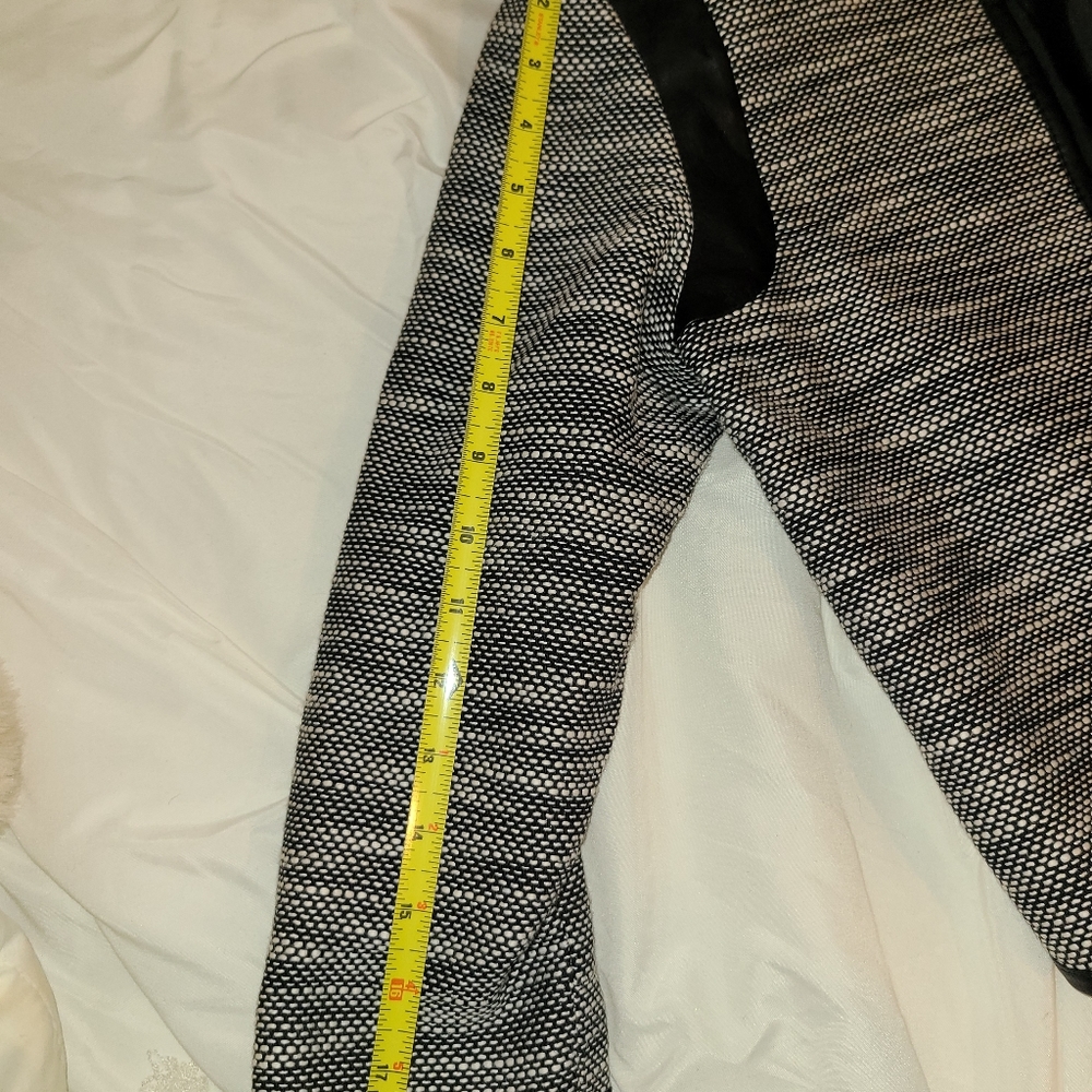 Cropped Blazer - Picture 6 of 7